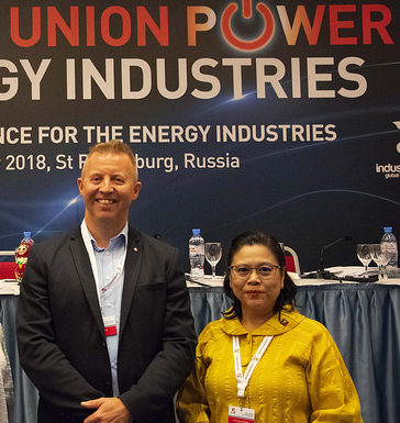 Frode Alfheim og Apsorn Krissanasmit (Thailand), ledere for IndustriAll Global Union sin energiseksjon. Foto: IndustriAll.