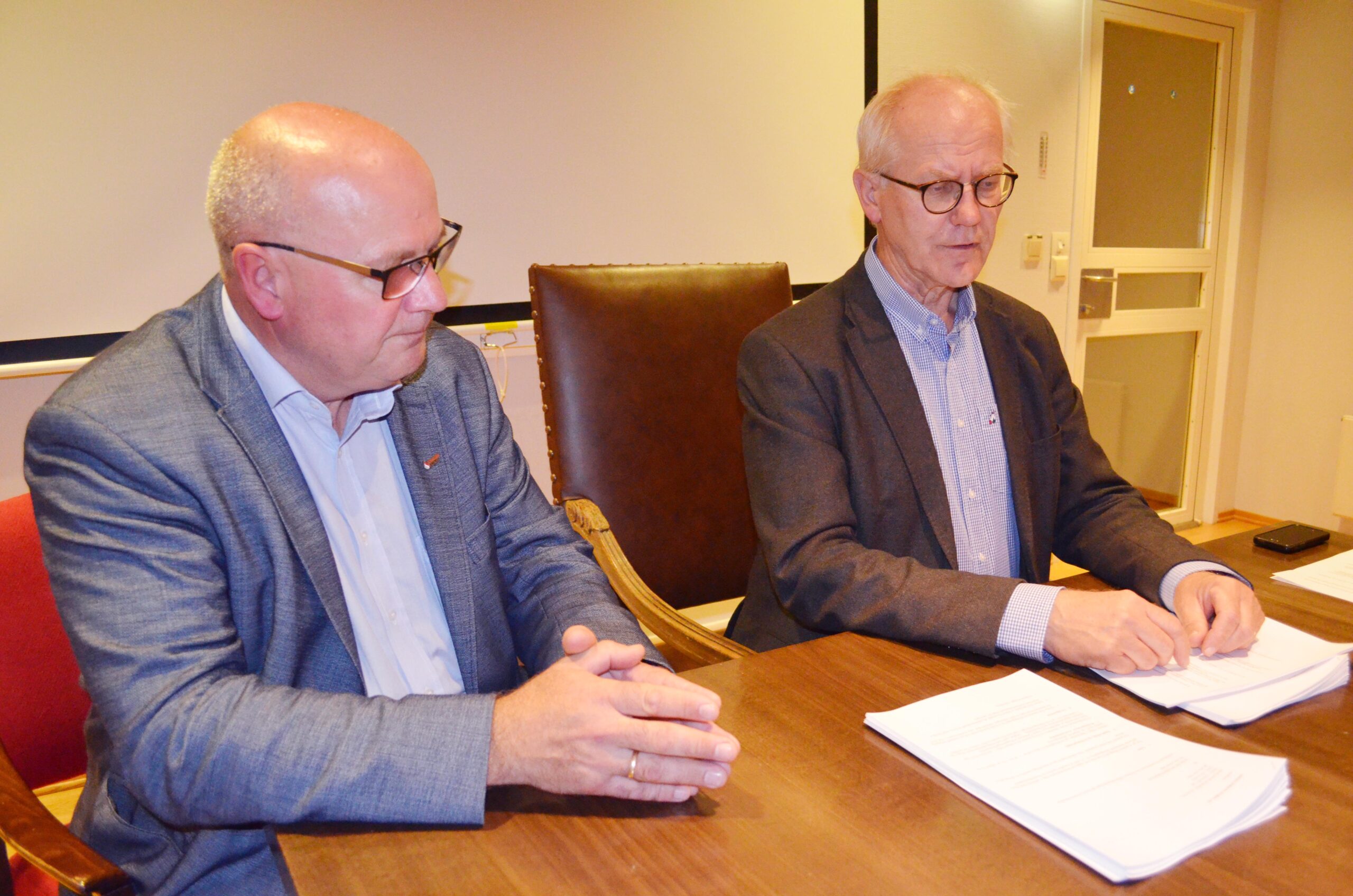 Fra venstre: Forhandlingsleder Asle Reime i Industri Energi og mekler Geir Engebretsen