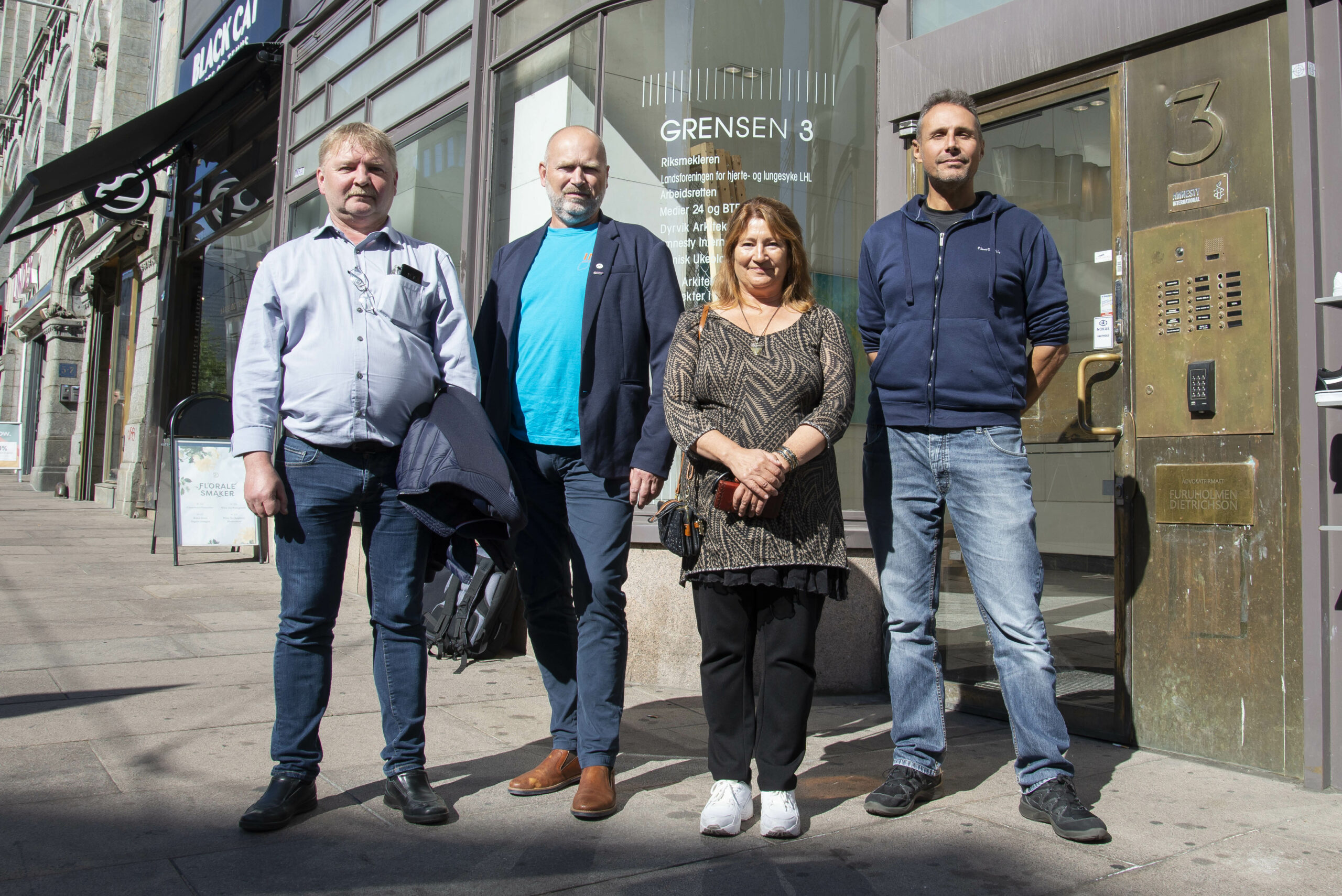 Klar for arbeidsrettssak om TIOS, fra venstre Øyvind Hopland, Finn-Arne Follestad, Trude Hagen og Wayne Pena. Foto: Atle Espen Helgesen